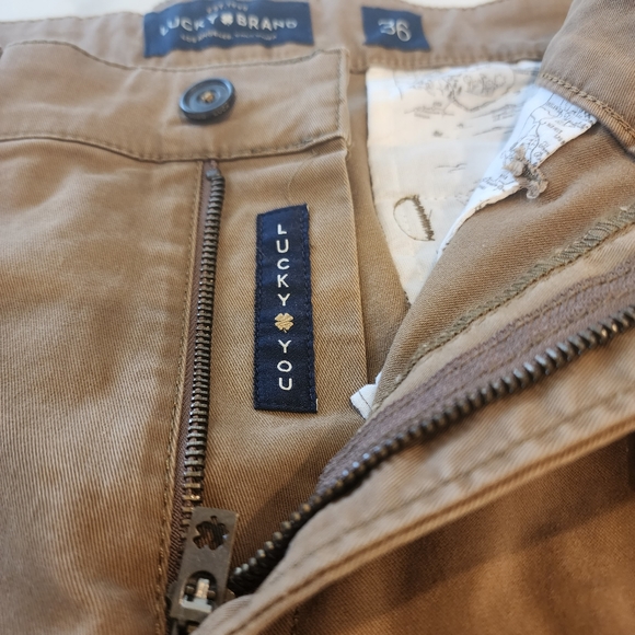 LUCKY BRAND, MENS NEW WITH TAGS,size 36- 121 slim Chino khaki tan pants,coolmax - Picture 2 of 16